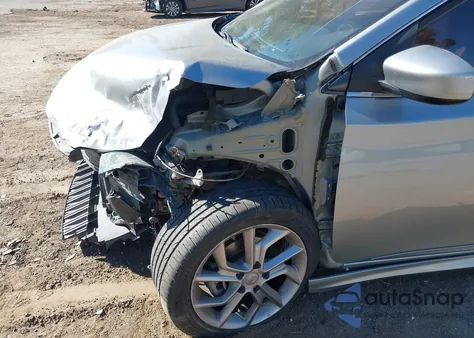 2014 Nissan Sentra Sr z USA, uszkodzony, nr VIN 3N1AB7AP7EY319091